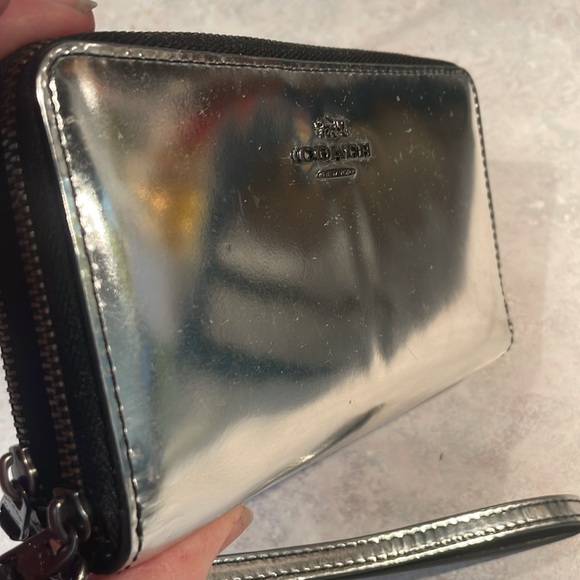 Coach Wristlet/Wallet - Picture 3 of 9